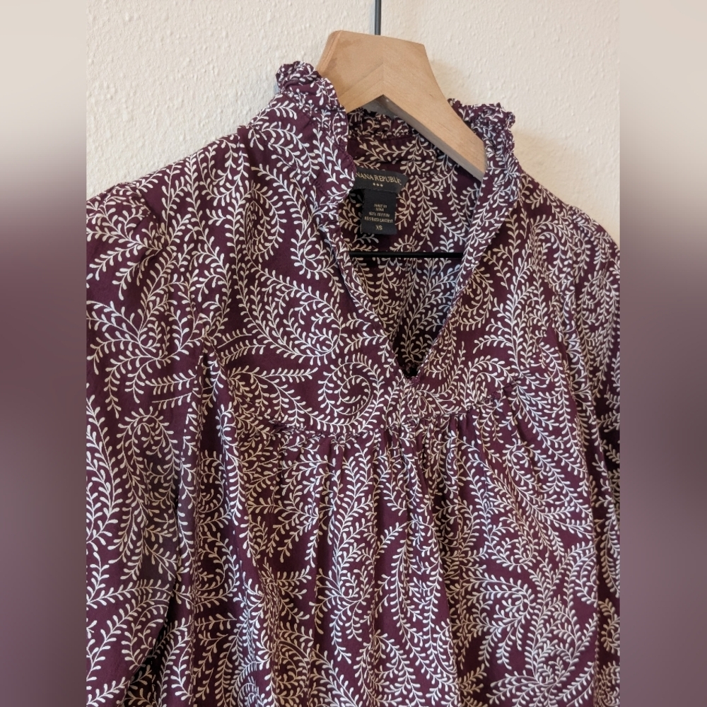 Banana Republic Maroon and White Blouse - Picture 3 of 4